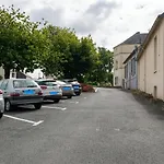 Au Bon Pasteur Apartment *