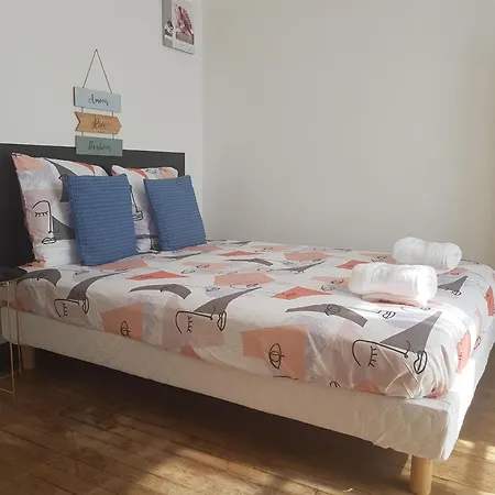 Au Bon Pasteur Apartament *