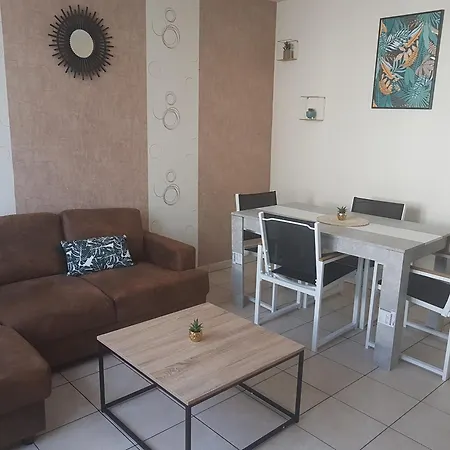 Au Bon Pasteur Apartment